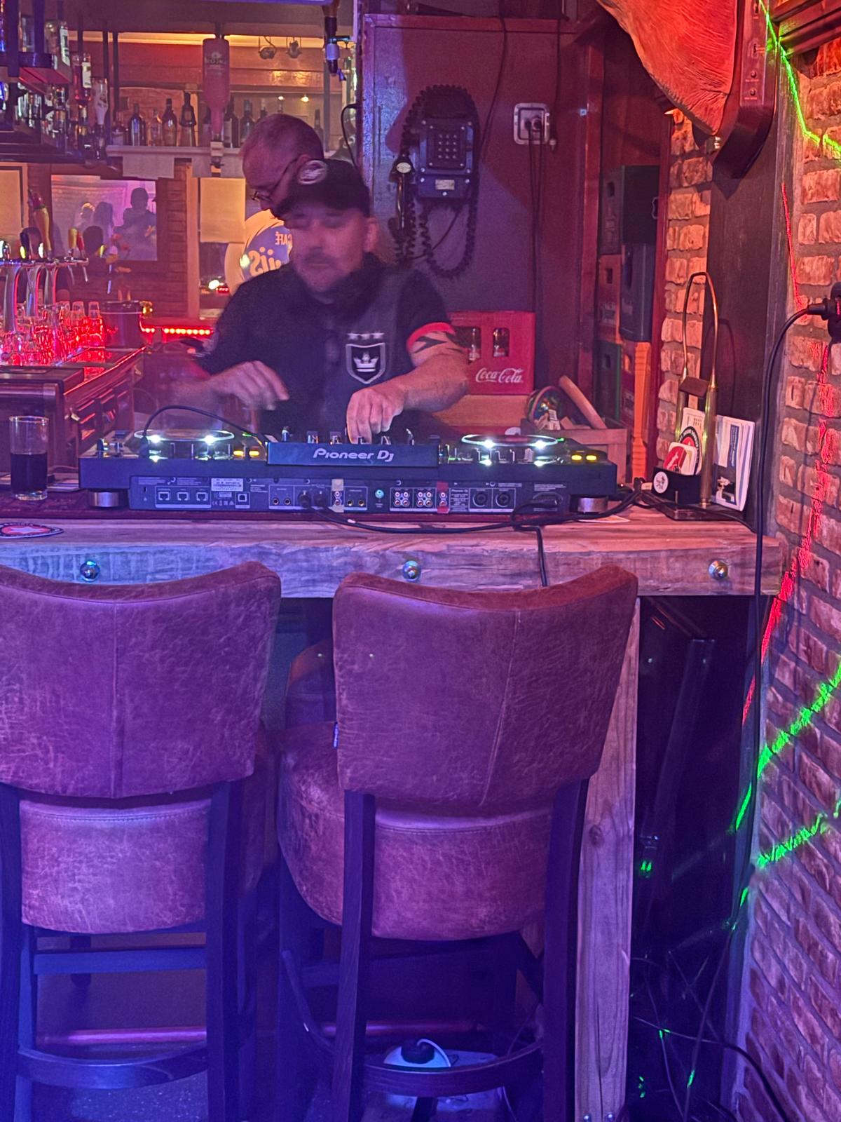 dj